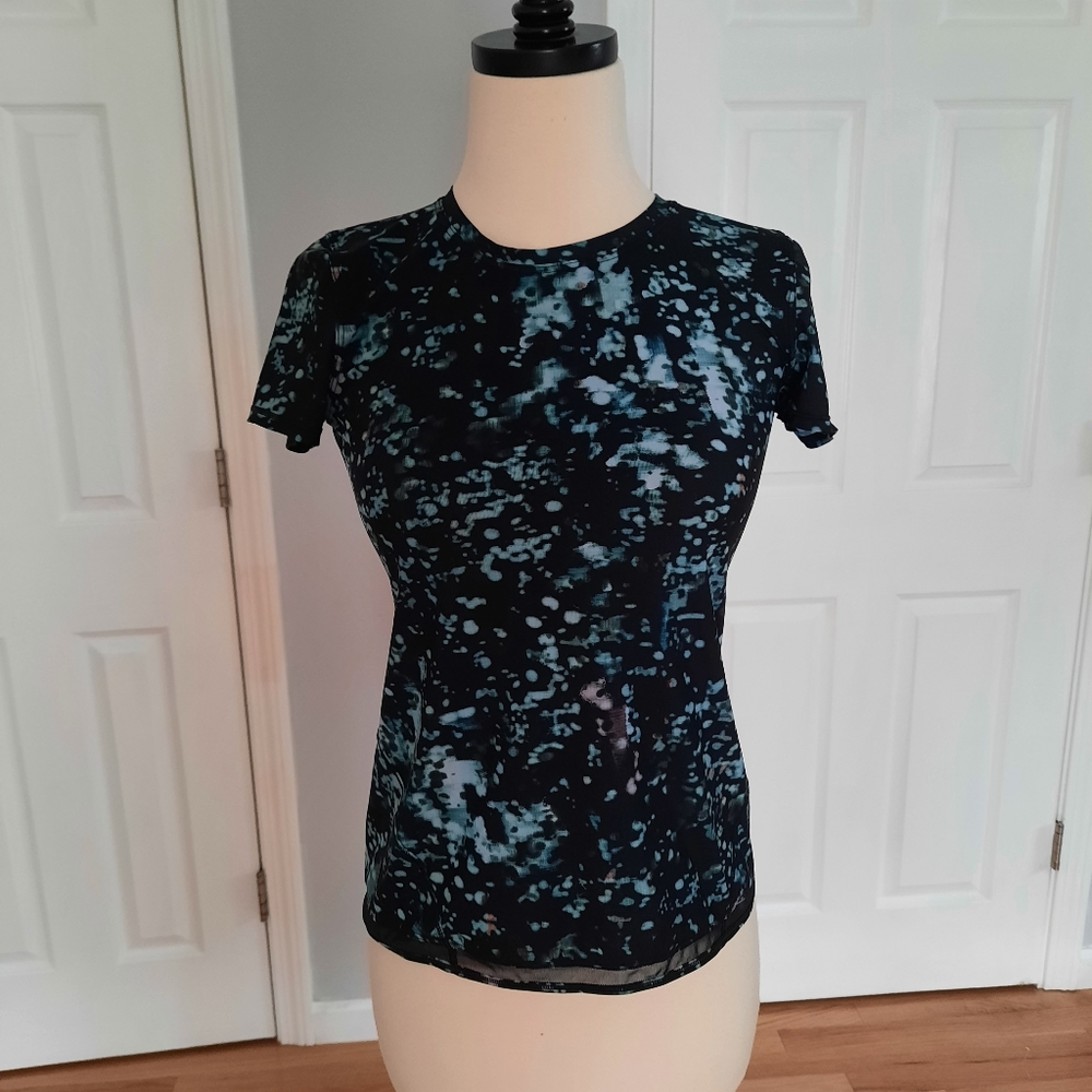 Lululemon into the Sun workout tee